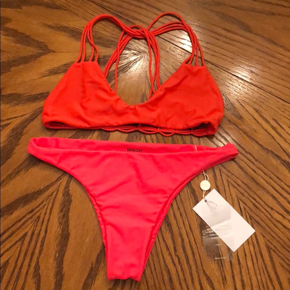 NWT! MIKOH Bikini Top